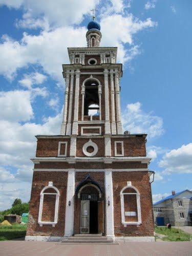Успенский храм п. Шилово